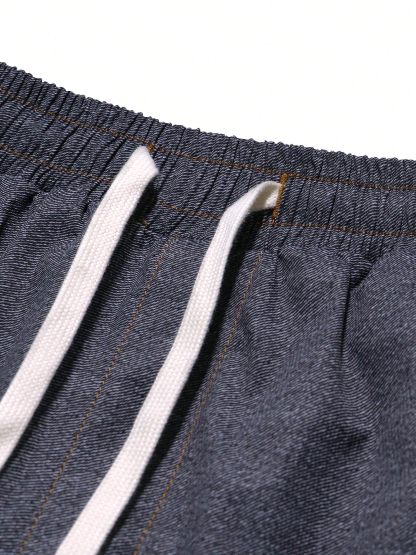 شورت رياضي سادة متعدد الجيوب للرجال