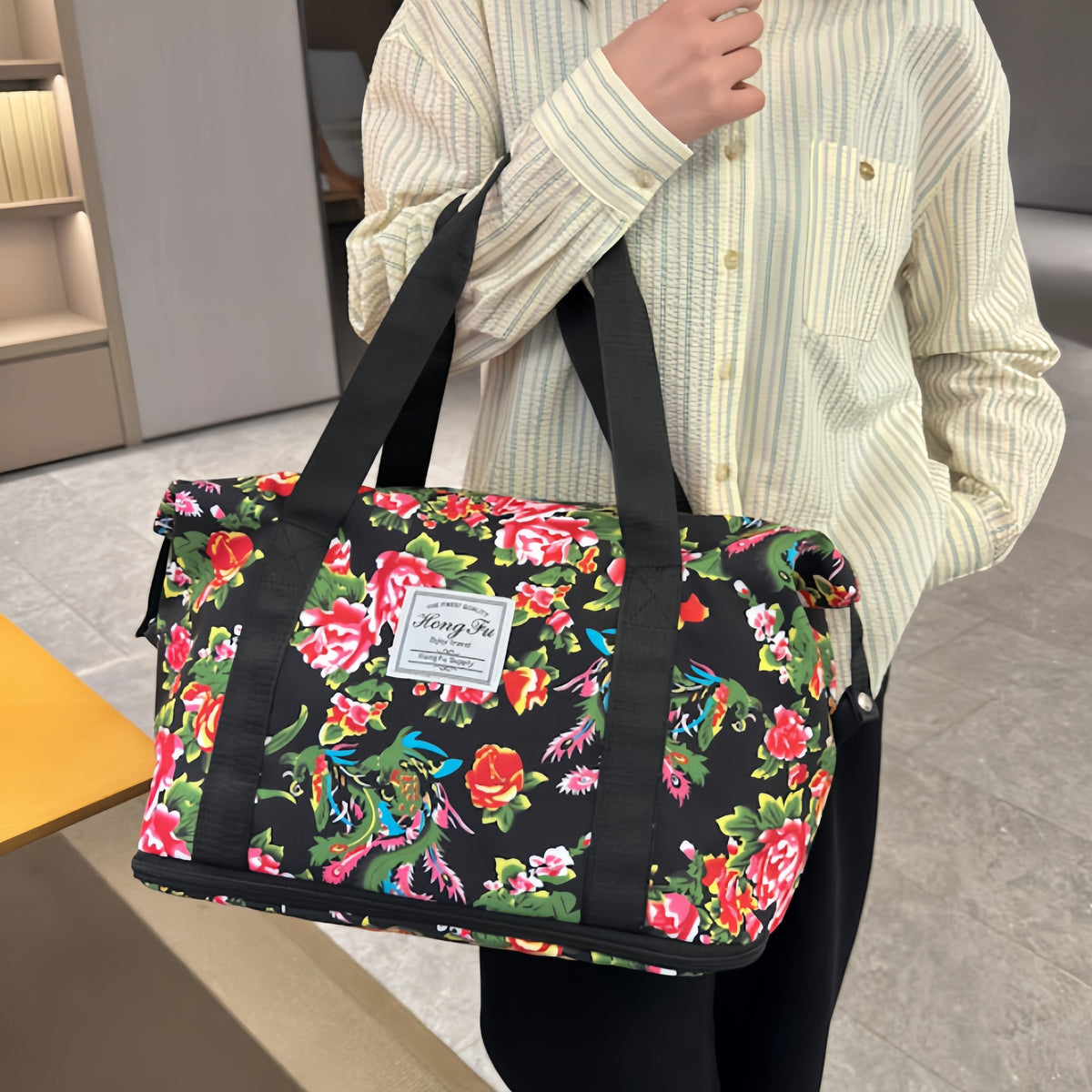 حقيبة سفر بسعة كبيرة بتصميم صيني عصري جديد لعام 2024، وتتضمن حقائب الأمتعة والحقيبة اليدوية وحقيبة الكروس.