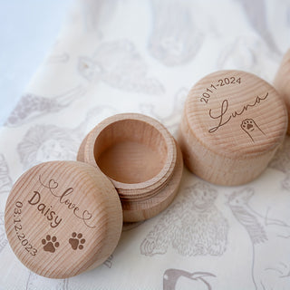 ذكرى لطيفة، صندوق تذكاري خشبي محفور حسب الطلب مع أجنحة ملاك وبصمة مخلب - تذكار شعر الكلب والقط الشخصي، هدية الفجيعة لفقدان الحيوان الأليف، تذكارات تذكارية