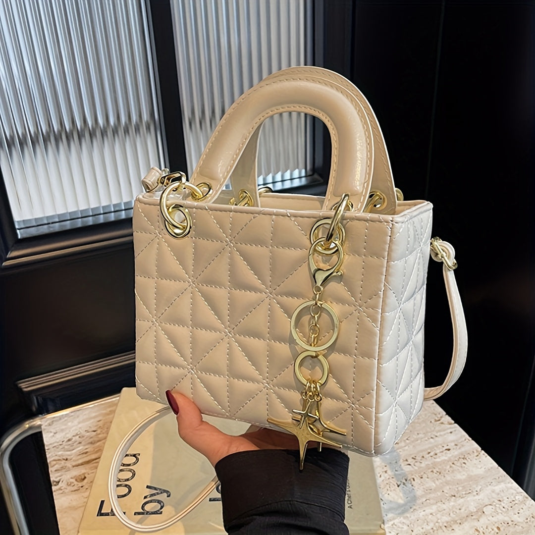 حقيبة كروس أنيقة مبطنة بزينة نجمة - باللون الأسود، تصميم مربع محمول مع حزام قابل للفصل، إغلاق بسحاب، بطانة بوليستر، مثالية للحفلات والأنشطة العارضة، إكسسوار للحفلات | مبطنة | بطانة بوليستر