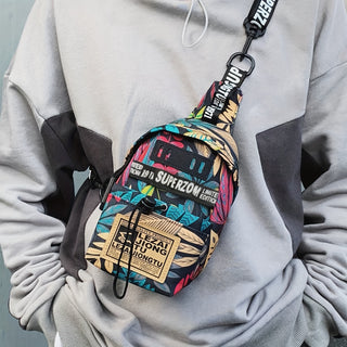 حقيبة كتف رجالية بطبعة أوراق استوائية وحروف - خفيفة، مضادة للسرقة مع حزام قابل للتعديل للسفر، العمل، الرياضة - مثالية للكلية، المدرسة، هدايا عيد الميلاد وعيد الشكر