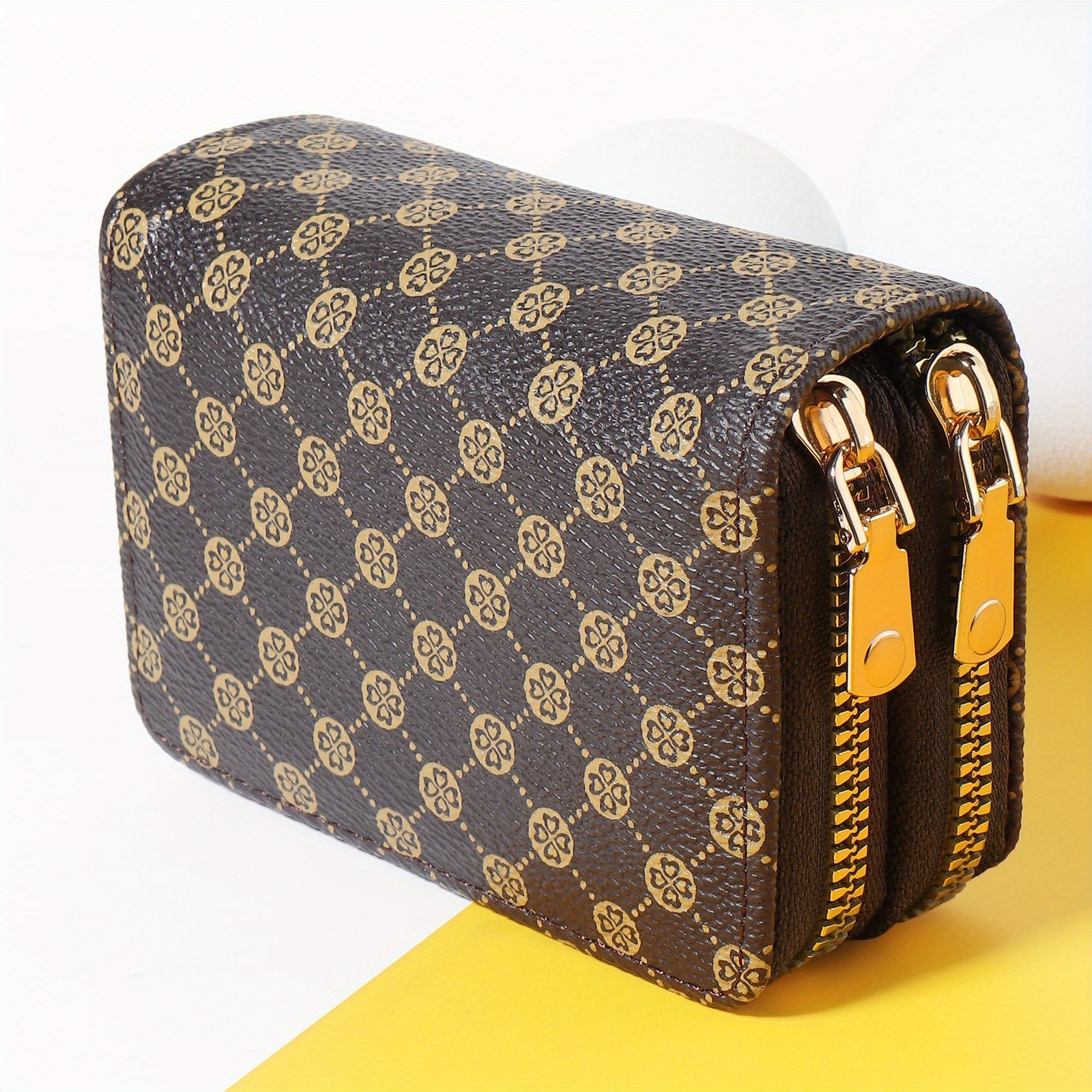 محفظة نسائية أنيقة بسحاب مزدوج - حامل بطاقات ائتمان بني قهوة مع محفظة عملات معدنية، تصميم متعدد الأقسام للسفر والأنشطة الخارجية والعودة إلى الأساسيات، محفظة صغيرة