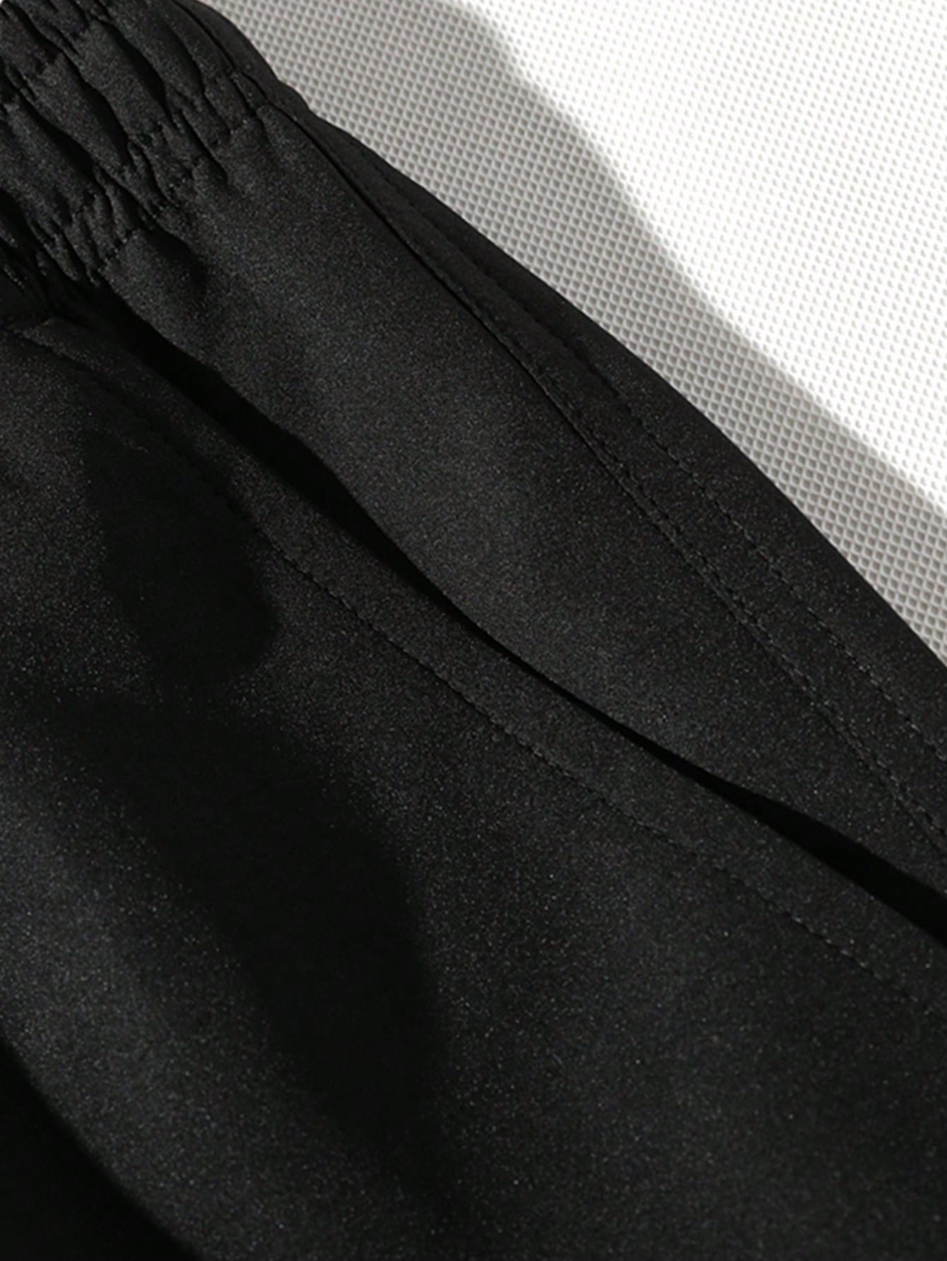 شورت رياضي كاجوال أحادي اللون بجيب