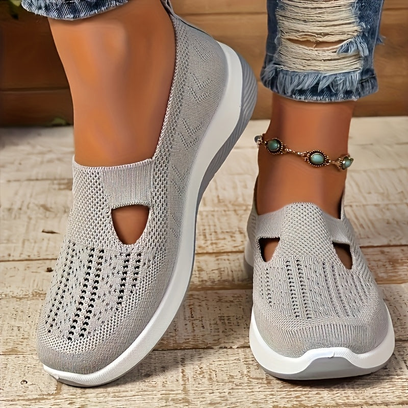 women-canvas-shoes
