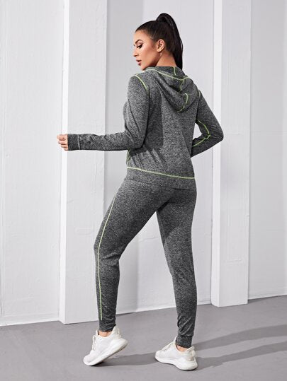 SHEIN Sport Studio بلوفر رياضي فتحة رأس برسومات الغرز باللون الرمادي الغامق، مجموعة ملابس رياضية للنساء (بلوفر رياضي وبنطلون) بتفاصيل الغرز، دعوة للتمرينات والحركة