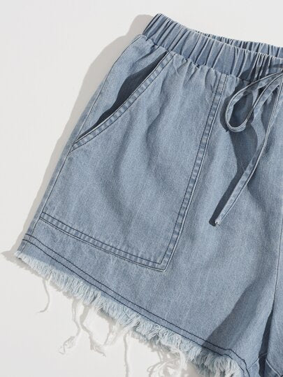 SHEIN EZwear شورت بخصر معقود وجيب مائل مرقع وحافة خام غير مخيطة