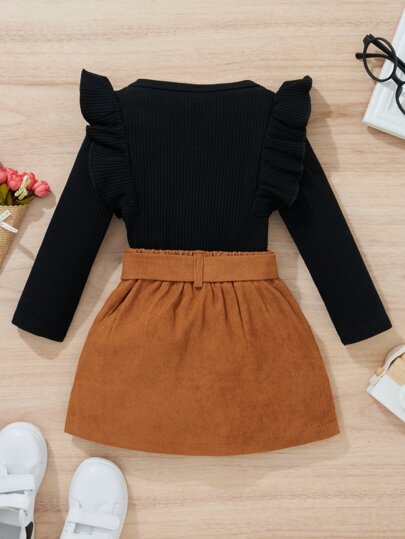 SHEIN Elladie kids ملابس علوية بأكمام طويلة وحافة مطوية من الضلعات مع تنورة بحزام للفتاة الصغيرة