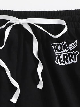 TOM & JERRY X SHEIN لباس نوم قصير بأعلى رسوم كرتونية وشورت بطبعة الدلفين