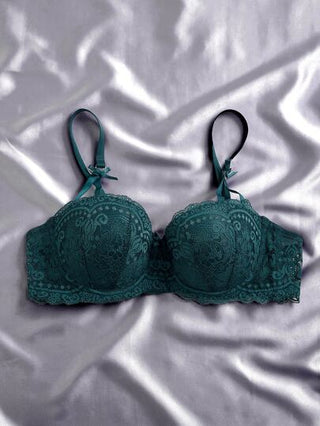 Shein Underwear&Sleepwear Basics 3 قطع من الملابس الداخلية حمالة صدر من الدانتيل الزهري