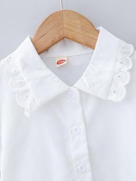 SHEIN قميص أبيض أحادي اللون قصير الأكمام كاجوال للفتاة الصغيرة