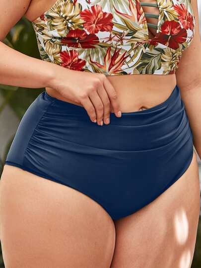Swim Basics مقاس كبير سروال بيكيني موحدة اللون ثنية