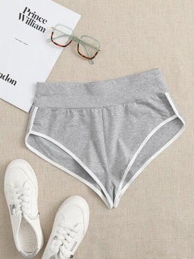SHEIN EZwear سروال قصير مقوس متباين