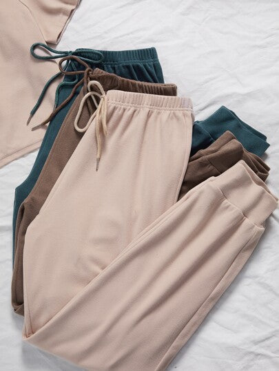 SHEIN 3 مجموعات من طقم ملابس المنزل متكون من تي شيرت بلون واحد وبنطلون ربطة أمامية