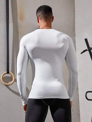 Manfinity Sport Corelite تيشيرت رياضي بنمط صديق مطبوع عليه حرف للرجال، أكمام طويلة، قمصان لركوب