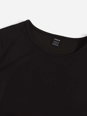 SHEIN Essnce 2 قطعة مجموعة ملابس علوية أكمام قصيرة وشورت بلون واحد للنساء، تصميم بسيط للارتداء اليومي العادي