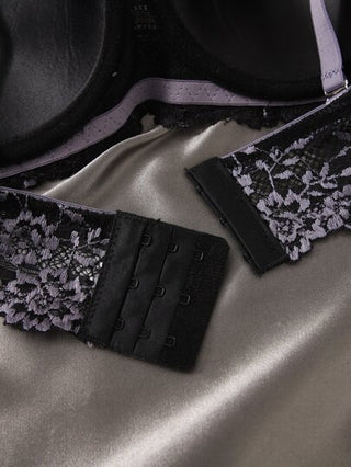 Shein Underwear&Sleepwear Basics ثلاثة حزم من لانجري حمالة الصدر المنحوت بطبعة الزهور