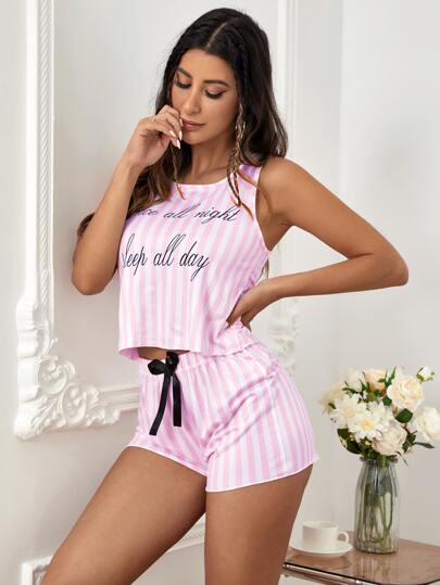 مجموعة بيجاما/ طقم بيجاما بتصميم شعار مخطط وشورت أمامي مربوط