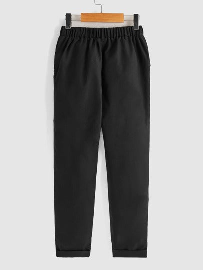 SHEIN سروال قصير للأولاد، جيب مائل ، أساور مطوية