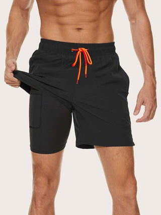 Manfinity Swimmode سراويل سباحة ذات جيب للهاتف وخصر بحبل رباط للرجال ، أساسي ، عطلة ، شورت ألواح ، سادة