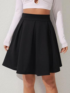 SHEIN PETITE تنورة سوداء ذات خصر عالي مطوية