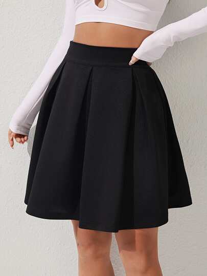 SHEIN PETITE تنورة سوداء ذات خصر عالي مطوية
