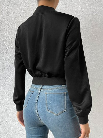 EZwear جاكيت بمقاس أصغر قصيرة مع سحاب للربيع، جاكيت بولو نسائية بياقة عادية وأكمام عادية، ملابس جاهزة للربيع/الخريف، تتميز بلون أسود بسيط وتصميم عادي، جاكيت نسائية خفيفة مناسبة للاستخدام اليومي