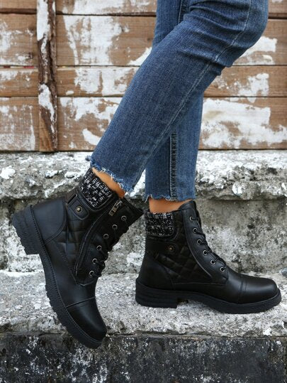 بوت نسائية ذات سحاب جانبي مع خياطة شبكية وكعب مربع للمقاسات الكبيرة، بوت للنساء في فصلي الخريف والشتاء