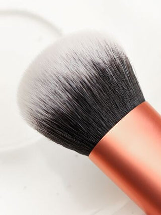 فرشاة أساس للمكياج، قطعة واحدة ذات وظائف متعددة محمولة بسيطة للمساحيق والمنتجات السائلة والكريمات