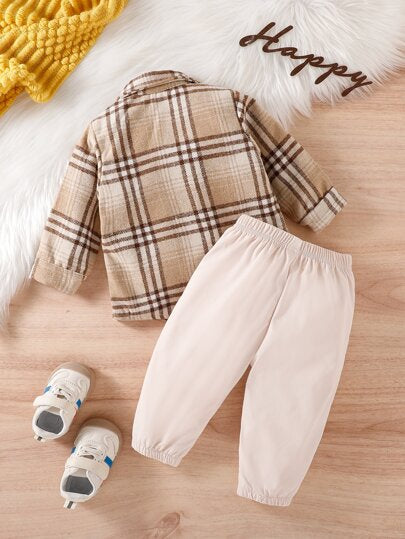 SHEIN Vintaside Kids جاكيت مطبوعة بالشيك وسروال بدون تي شيرت للأطفال الرضع الصبيان، لمناسبة عيد الميلاد