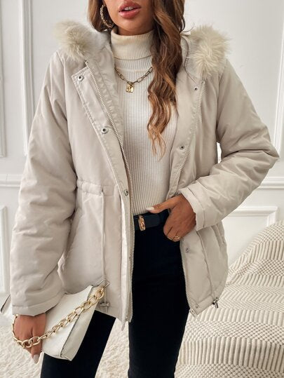 SHEIN EZwear معطف بوركا مزود بغطاء رأس وحبل شد الخصر مع جيوب مائلة وتريم فرو للاستخدام في فصلي الخريف والشتاء