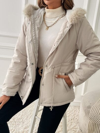 SHEIN EZwear معطف بوركا مزود بغطاء رأس وحبل شد الخصر مع جيوب مائلة وتريم فرو للاستخدام في فصلي الخريف والشتاء