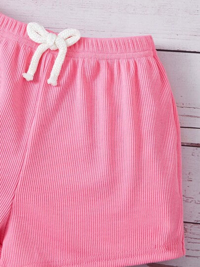 SHEIN بلوزة أكمام تنّورة بطبعة حروف بكتف مكشوفة وشورت مربوط من الأمام لرضيعة البنات