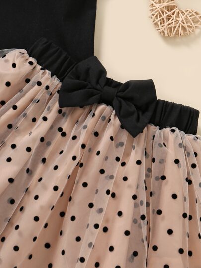 Elladie kids تي شيرت فتاة صغيرة بطبقات من الأهداب وتنورة أمامية بنقاط بولكا وربطة