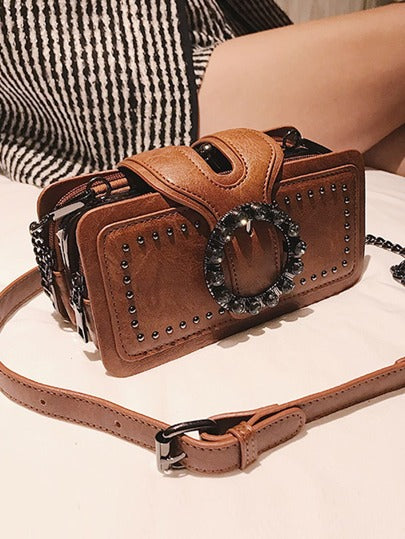 حقيبة كتف صغيرة للنساء ، إكسسوار فاشن كلاسيكي بتصميم معدني دراجة نارية، حقيبة كروس متعددة الجيوب، محفظة هاتف بلون أسود، حقيبة مربعة صغيرة