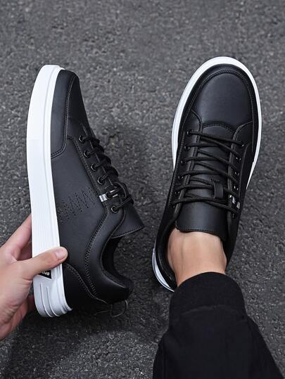 أحذية رجالية كاجوال للخارج، جديدة قابلة للتنفس مضادة للانزلاق متينة ، رياضية ومريحة للربيع والصيف، لون أسود