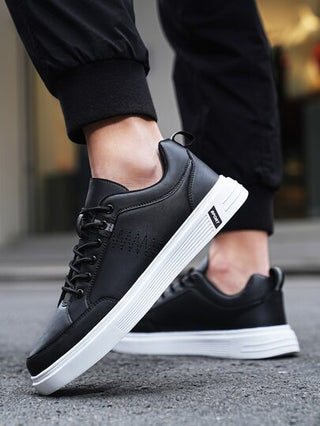 أحذية رجالية كاجوال للخارج، جديدة قابلة للتنفس مضادة للانزلاق متينة ، رياضية ومريحة للربيع والصيف، لون أسود