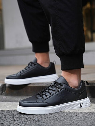 أحذية رجالية كاجوال للخارج، جديدة قابلة للتنفس مضادة للانزلاق متينة ، رياضية ومريحة للربيع والصيف، لون أسود