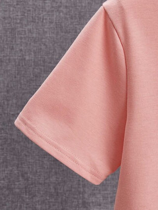 SHEIN تي شيرت تريكو بياقة مستديرة وأكمام قصيرة من تصميم فضائي وفضفاض مناسب للأطفال المراهقين