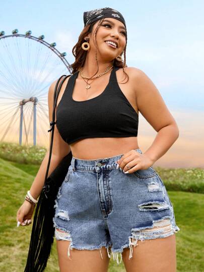 SHEIN EZwear شورت جينز بحافة خام ممزق