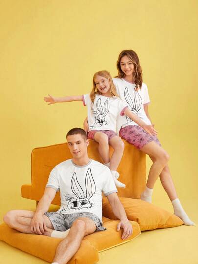 LOONEY TUNES X SHEIN للرجال قطعة واحدة طباعة الأرنب مقلم متباين تي شيرت و قطعة واحدة بنطلون قصير طقم بيجامة