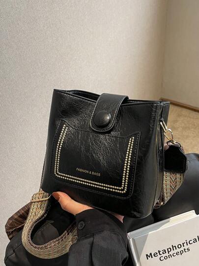 حقيبة مربعة بطباعة أحرف ميني زر ضغط