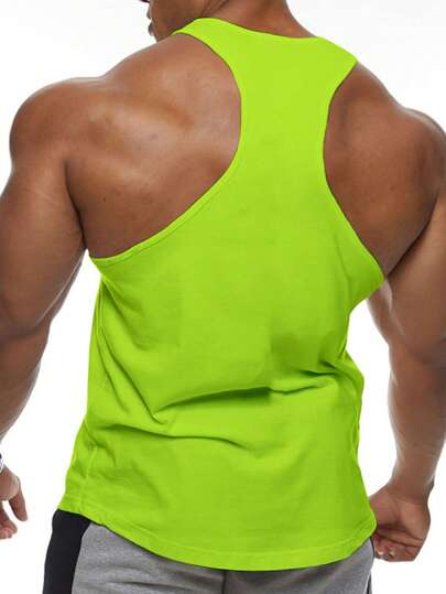 Manfinity Fitness خزان رياضي بطبعة شعار عصري للرجال بلون خلفية متسابق، مجموعة ملابس علوية خزان للتمرين
