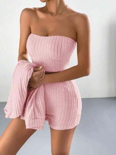 SHEIN EZwear منخفض الاكتاف مفتوح امامي معطف و لباس علوي بدون حمالات و بنطلون قصير