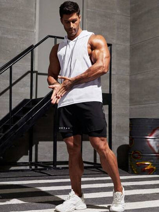 Manfinity Running ملابس علوية خزان رياضي بغطاء رأس كتابي بسيط بنمط الصديق ،ملائم للمايوة الرياضية، جرافيك ، ملابس نشطة ، أحادية اللون