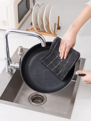 HYER KITCHEN قطعة قماش منظف مربعة مخططة سوداء للمطبخ والحمام والمنزل والموردين المنزليين