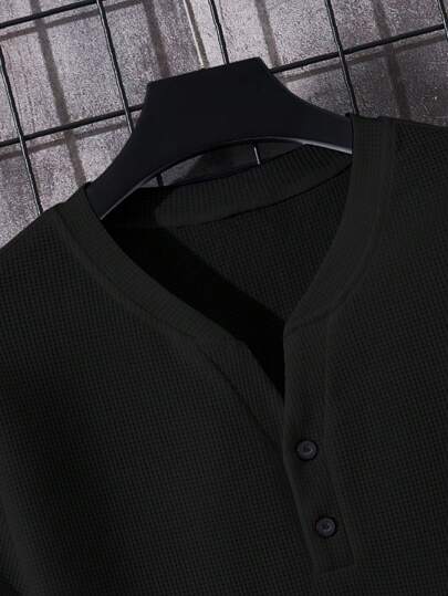 Manfinity Homme تي شيرت موحدة اللون ياقة مفتوح للرجال