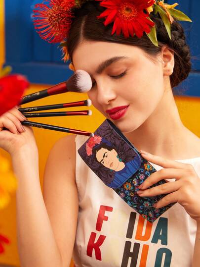 Frida Kahlo X SHEIN طقم فرش المكياج المطبوع بطباعة الأشكال والنباتات الزهرية المتعددة القطع، هدايا