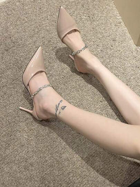 أحذية كعب عالي ذات أصبع مدبب وحزام، أنيقة ومريحة وشاملة، مناسبة للحفلات