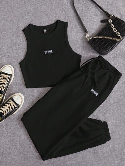 SHEIN EZwear مدرز بالحروف لباس علوي تانك & رباط خصر بناطيل رياضي