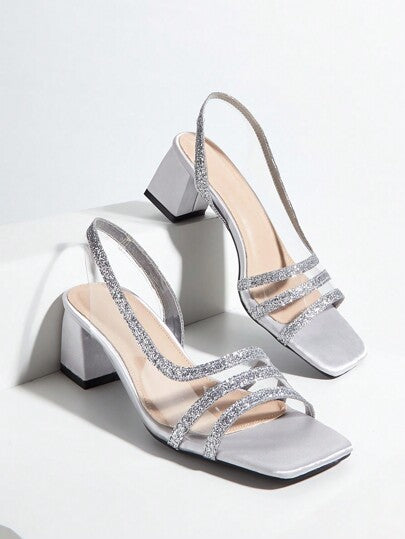 صنادل نسائية ذات كعب سميك لامع مزخرف، صنادل فاخرة لعيد الحب